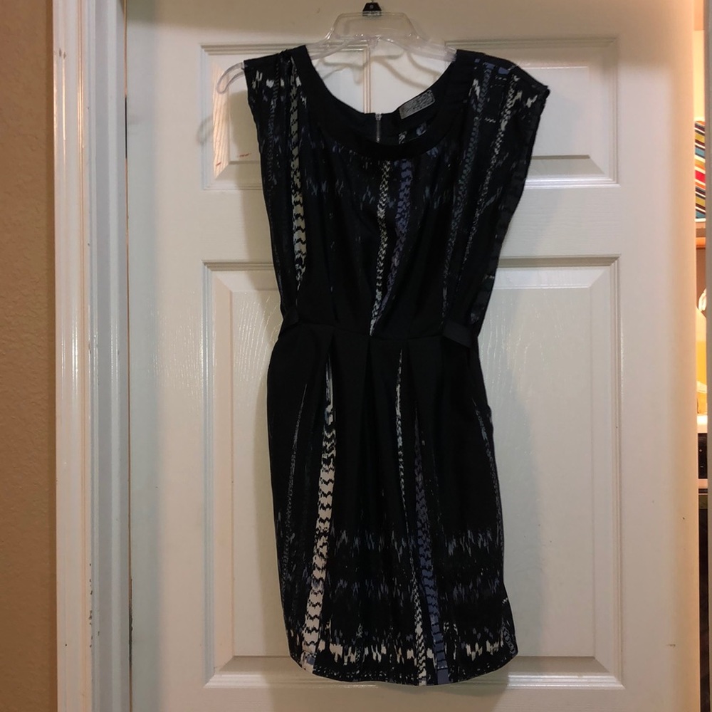 Short dress with pockets